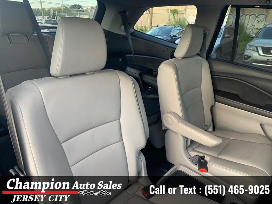 2019 Honda Pilot Touring 7-Passenger AWD, available for sale in Jersey City, New Jersey | Champion Auto Sales. Jersey City, New Jersey 2019 Honda Pilot Touring 7-Passenger AWD, available for sale in Jersey City, New Jersey | Champion Auto Sales. Jersey City, New Jersey