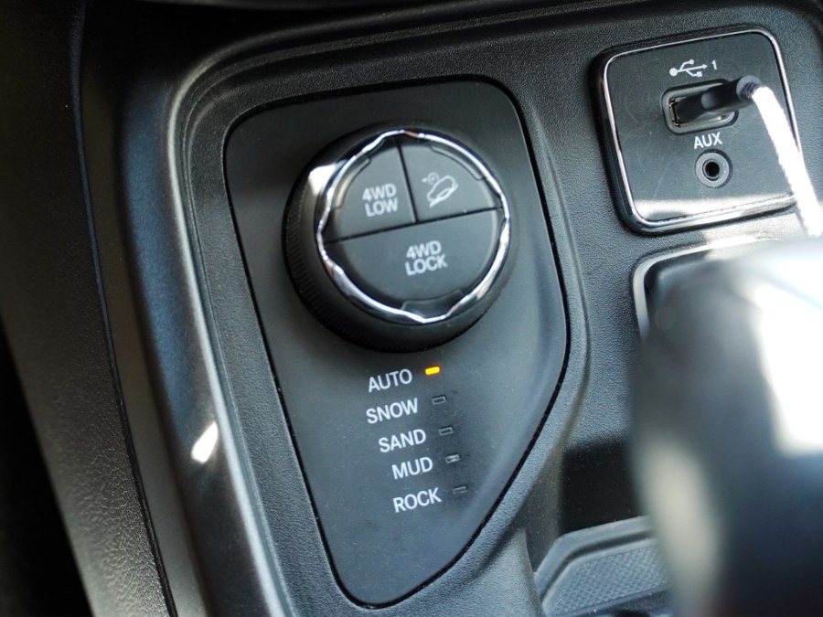 Used Jeep Compass Trailhawk 2020 | Auto Expo Ent Inc.. Great Neck, New York Used Jeep Compass Trailhawk 2020 | Auto Expo Ent Inc.. Great Neck, New York