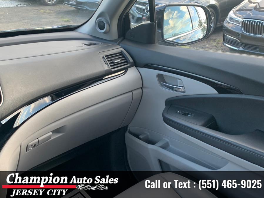 Used Honda Pilot Touring 7-Passenger AWD 2019 | Champion Auto Sales of JC. Jersey City, New Jersey Used Honda Pilot Touring 7-Passenger AWD 2019 | Champion Auto Sales of JC. Jersey City, New Jersey