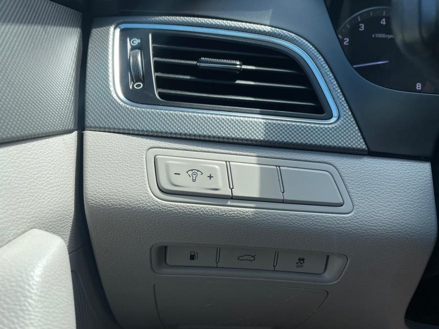 2016 Hyundai Sonata SE. LOW MILES!, available for sale in Elmont, New York | Sunrise of Elmont. Elmont, New York 2016 Hyundai Sonata SE. LOW MILES!, available for sale in Elmont, New York | Sunrise of Elmont. Elmont, New York