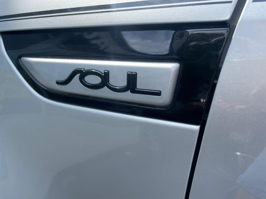 2017 Kia Soul LOW MILES!, available for sale in Elmont, New York | Sunrise of Elmont. Elmont, New York 2017 Kia Soul LOW MILES!, available for sale in Elmont, New York | Sunrise of Elmont. Elmont, New York