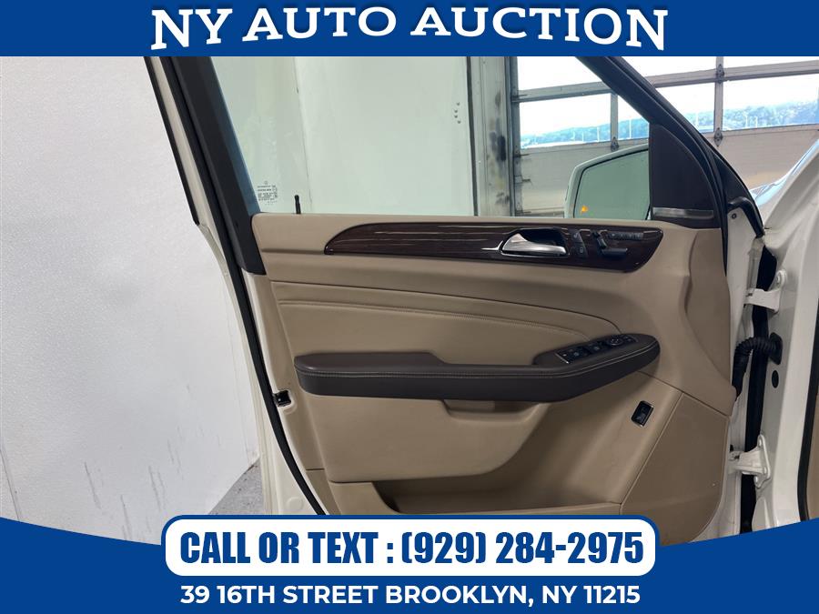 2013 Mercedes-Benz M-Class 4MATIC 4dr ML350, available for sale in Brooklyn, New York | NY Auto Auction. Brooklyn, New York 2013 Mercedes-Benz M-Class 4MATIC 4dr ML350, available for sale in Brooklyn, New York | NY Auto Auction. Brooklyn, New York
