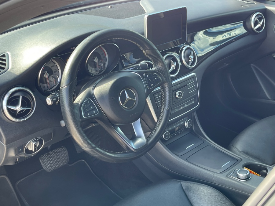 Used Mercedes-Benz CLA-Class 4dr Sdn CLA250 4MATIC 2015 | Geneva Motor Cars. Darien, Wisconsin Used Mercedes-Benz CLA-Class 4dr Sdn CLA250 4MATIC 2015 | Geneva Motor Cars. Darien, Wisconsin