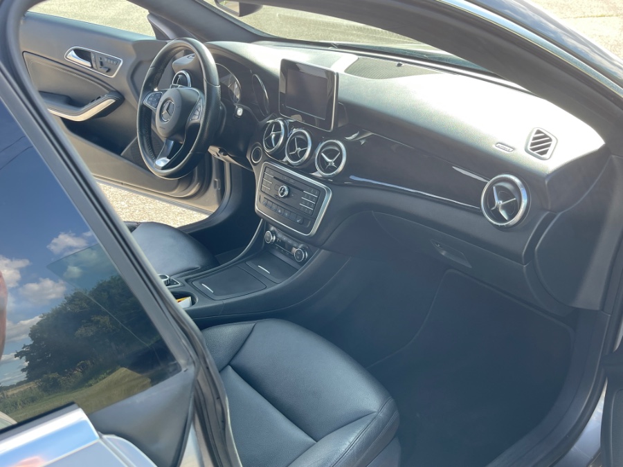 Used Mercedes-Benz CLA-Class 4dr Sdn CLA250 4MATIC 2015 | Geneva Motor Cars. Darien, Wisconsin Used Mercedes-Benz CLA-Class 4dr Sdn CLA250 4MATIC 2015 | Geneva Motor Cars. Darien, Wisconsin