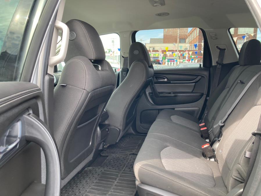 Used Chevrolet Traverse AWD 4dr LT w/1LT 2017 | Affordable Motors Inc. Bridgeport, Connecticut Used Chevrolet Traverse AWD 4dr LT w/1LT 2017 | Affordable Motors Inc. Bridgeport, Connecticut