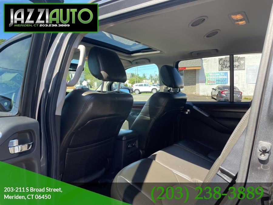 Used Nissan Pathfinder 4WD 4dr V6 Silver 2011 | Jazzi Auto Sales LLC. Meriden, Connecticut Used Nissan Pathfinder 4WD 4dr V6 Silver 2011 | Jazzi Auto Sales LLC. Meriden, Connecticut