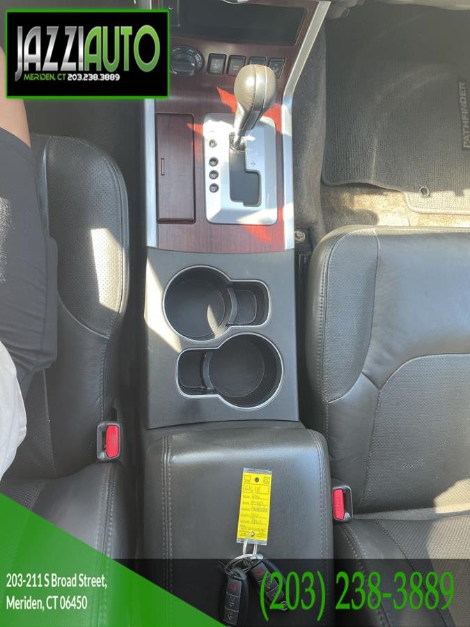Used Nissan Pathfinder 4WD 4dr V6 Silver 2011 | Jazzi Auto Sales LLC. Meriden, Connecticut Used Nissan Pathfinder 4WD 4dr V6 Silver 2011 | Jazzi Auto Sales LLC. Meriden, Connecticut