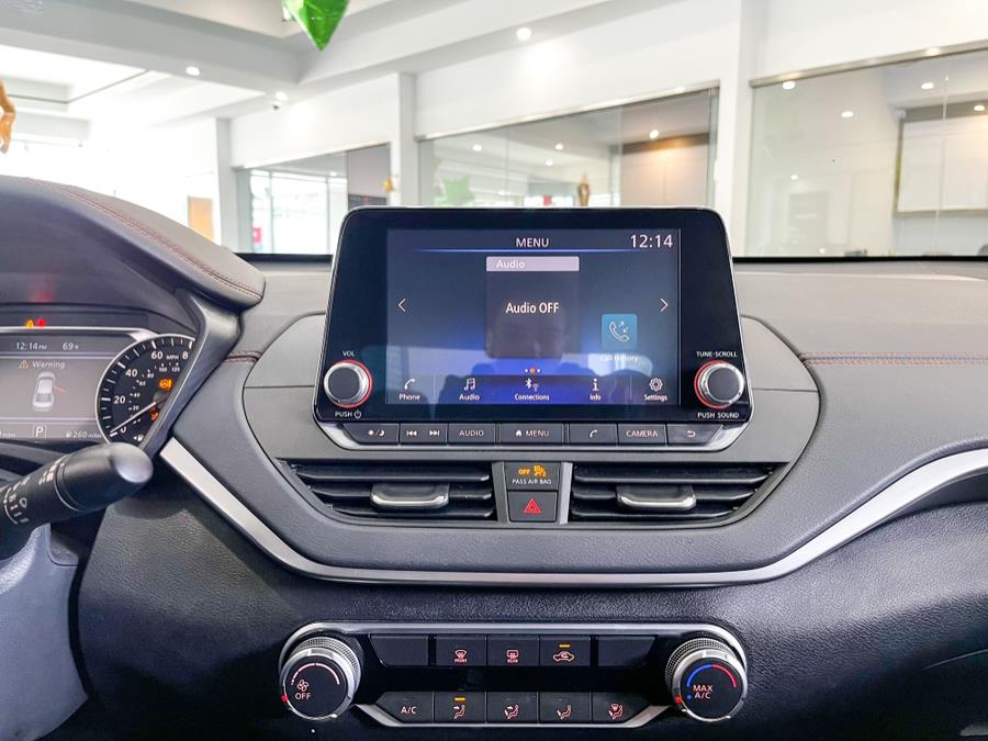 Used Nissan Altima 2.5 SR Sedan 2021 | Luxury Motor Club. Franklin Square, New York Used Nissan Altima 2.5 SR Sedan 2021 | Luxury Motor Club. Franklin Square, New York