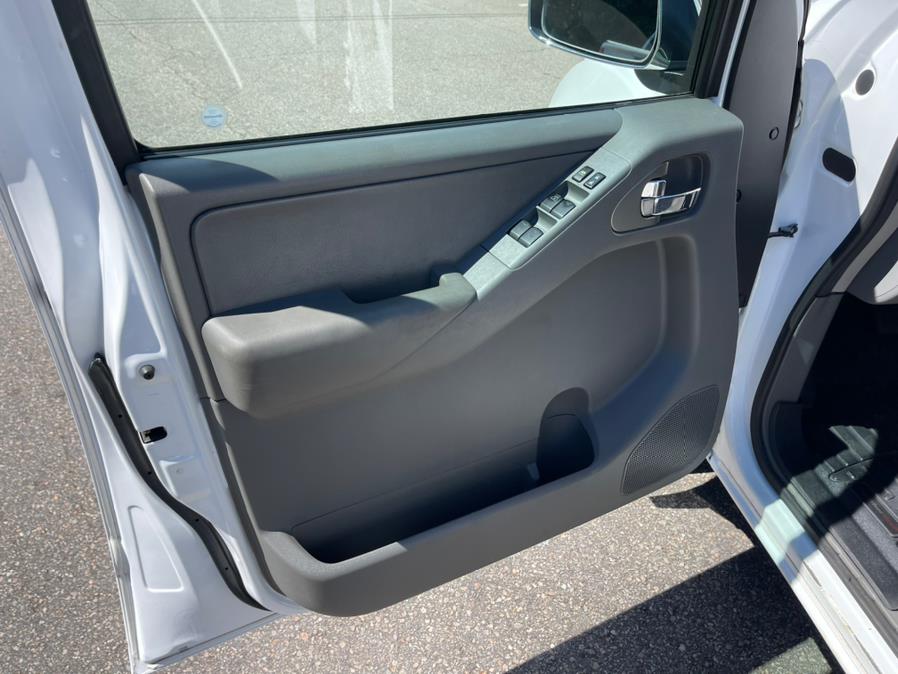 Used Nissan Frontier 4WD Crew Cab SWB Auto SV 2012 | Mike And Tony Auto Sales, Inc. South Windsor, Connecticut Used Nissan Frontier 4WD Crew Cab SWB Auto SV 2012 | Mike And Tony Auto Sales, Inc. South Windsor, Connecticut