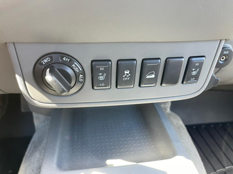 Used Nissan Frontier 4WD Crew Cab SWB Auto SV 2012 | Mike And Tony Auto Sales, Inc. South Windsor, Connecticut Used Nissan Frontier 4WD Crew Cab SWB Auto SV 2012 | Mike And Tony Auto Sales, Inc. South Windsor, Connecticut
