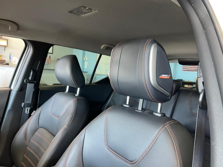 2019 Nissan Kicks SR FWD, available for sale in Inwood, New York | 5 Towns Drive. Inwood, New York 2019 Nissan Kicks SR FWD, available for sale in Inwood, New York | 5 Towns Drive. Inwood, New York