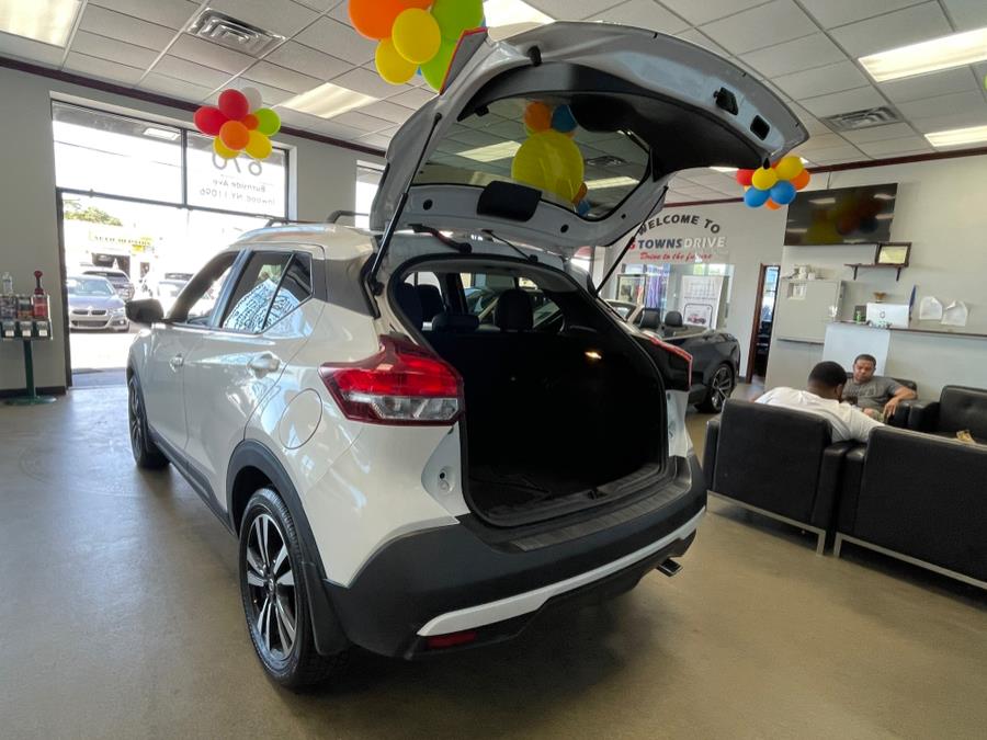 2019 Nissan Kicks SR FWD, available for sale in Inwood, New York | 5 Towns Drive. Inwood, New York 2019 Nissan Kicks SR FWD, available for sale in Inwood, New York | 5 Towns Drive. Inwood, New York