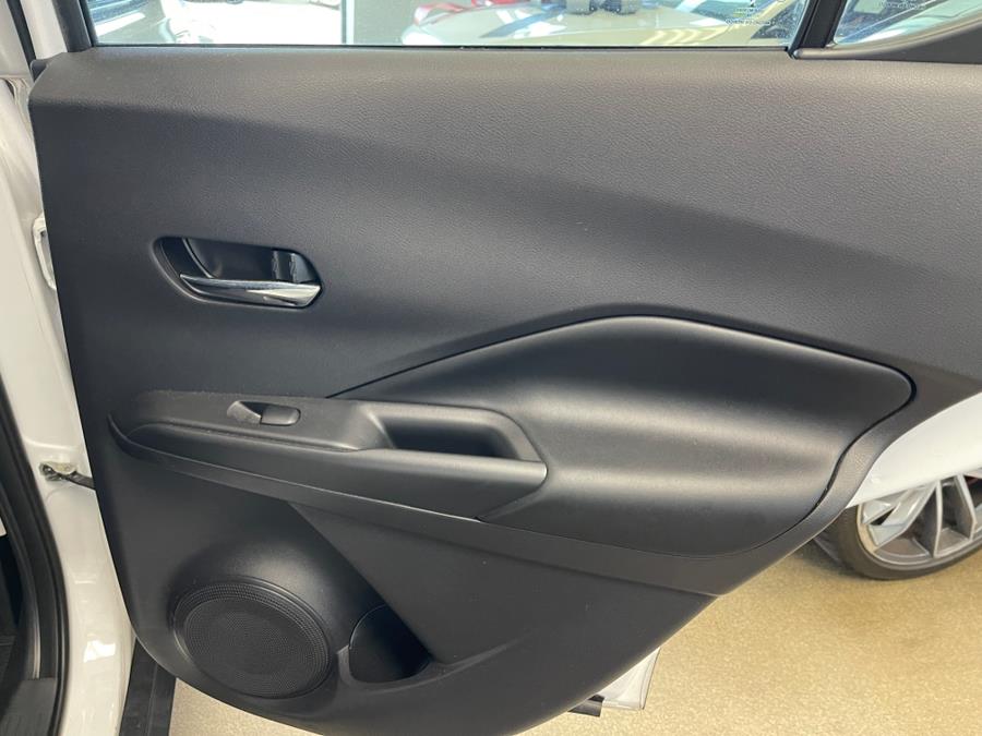 2019 Nissan Kicks SR FWD, available for sale in Inwood, New York | 5 Towns Drive. Inwood, New York 2019 Nissan Kicks SR FWD, available for sale in Inwood, New York | 5 Towns Drive. Inwood, New York