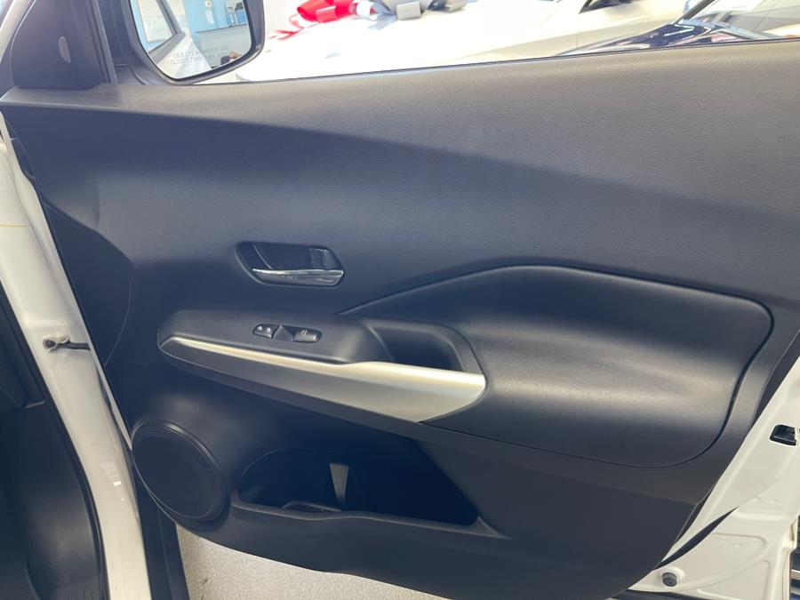 2019 Nissan Kicks SR FWD, available for sale in Inwood, New York | 5 Towns Drive. Inwood, New York 2019 Nissan Kicks SR FWD, available for sale in Inwood, New York | 5 Towns Drive. Inwood, New York