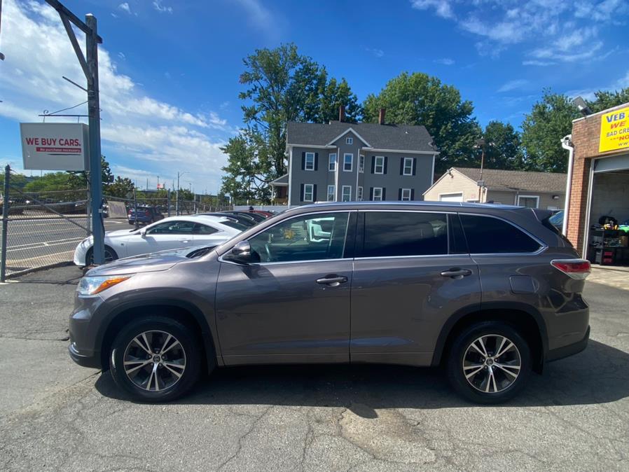 Used Toyota Highlander AWD 4dr V6 XLE (Natl) 2016 | VEB Auto Sales. Hartford, Connecticut Used Toyota Highlander AWD 4dr V6 XLE (Natl) 2016 | VEB Auto Sales. Hartford, Connecticut