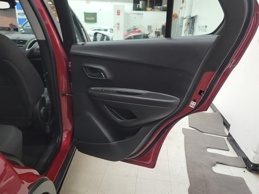 2015 Chevrolet Trax AWD 4dr LS w/1LS, available for sale in West Haven, Connecticut | Auto Fair Inc.. West Haven, Connecticut 2015 Chevrolet Trax AWD 4dr LS w/1LS, available for sale in West Haven, Connecticut | Auto Fair Inc.. West Haven, Connecticut