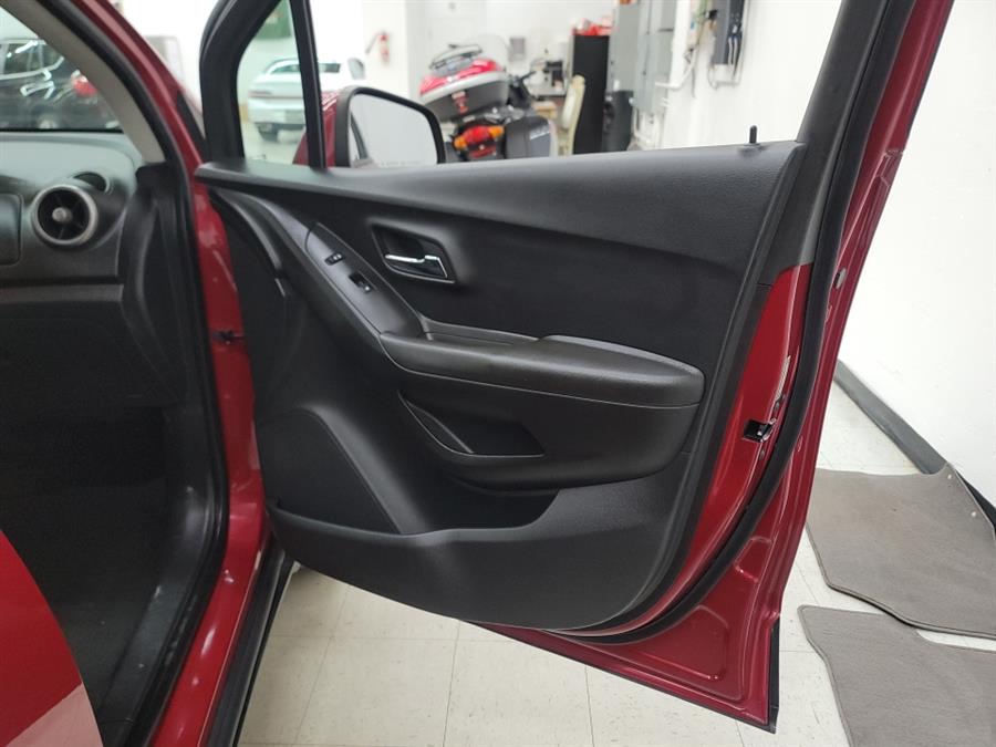 2015 Chevrolet Trax AWD 4dr LS w/1LS, available for sale in West Haven, Connecticut | Auto Fair Inc.. West Haven, Connecticut 2015 Chevrolet Trax AWD 4dr LS w/1LS, available for sale in West Haven, Connecticut | Auto Fair Inc.. West Haven, Connecticut