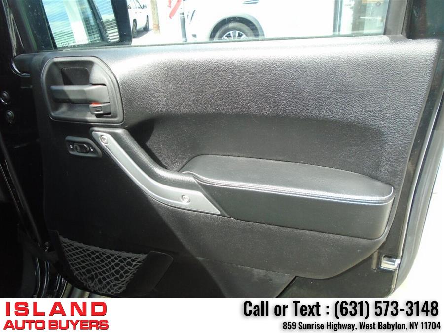 Used Jeep Wrangler Unlimited Call of Duty MW3 4x4 4dr SUV 2012 | Island Auto Buyers. West Babylon, New York Used Jeep Wrangler Unlimited Call of Duty MW3 4x4 4dr SUV 2012 | Island Auto Buyers. West Babylon, New York