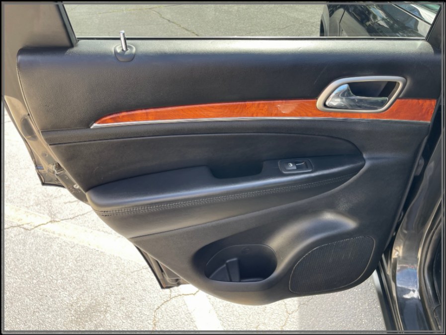 2011 Jeep Grand Cherokee 4WD 4dr Overland, available for sale in Huntington Station, New York | My Auto Inc.. Huntington Station, New York 2011 Jeep Grand Cherokee 4WD 4dr Overland, available for sale in Huntington Station, New York | My Auto Inc.. Huntington Station, New York
