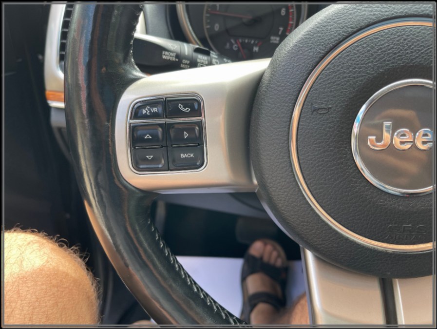 2011 Jeep Grand Cherokee 4WD 4dr Overland, available for sale in Huntington Station, New York | My Auto Inc.. Huntington Station, New York 2011 Jeep Grand Cherokee 4WD 4dr Overland, available for sale in Huntington Station, New York | My Auto Inc.. Huntington Station, New York