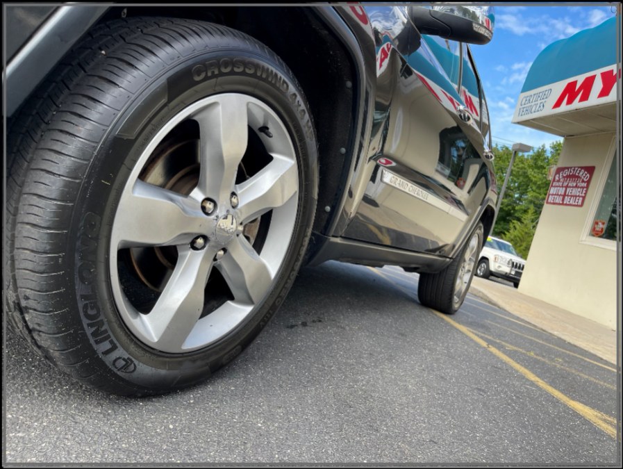 2011 Jeep Grand Cherokee 4WD 4dr Overland, available for sale in Huntington Station, New York | My Auto Inc.. Huntington Station, New York 2011 Jeep Grand Cherokee 4WD 4dr Overland, available for sale in Huntington Station, New York | My Auto Inc.. Huntington Station, New York