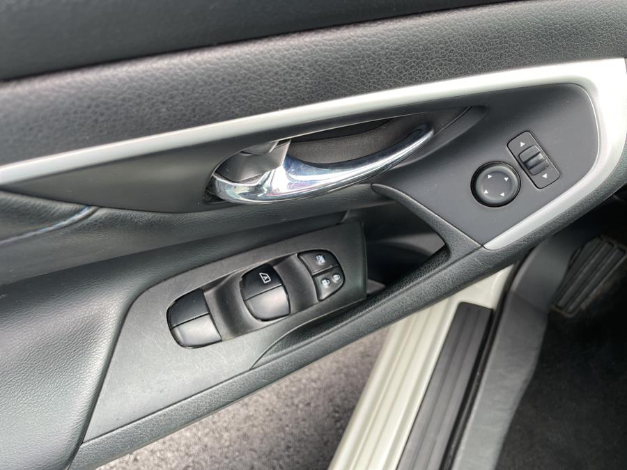 2016 Nissan Altima 4dr Sdn I4 2.5 SR, available for sale in Hartford, Connecticut | Lex Autos LLC. Hartford, Connecticut 2016 Nissan Altima 4dr Sdn I4 2.5 SR, available for sale in Hartford, Connecticut | Lex Autos LLC. Hartford, Connecticut