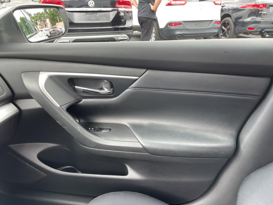2016 Nissan Altima 4dr Sdn I4 2.5 SR, available for sale in Hartford, Connecticut | Lex Autos LLC. Hartford, Connecticut 2016 Nissan Altima 4dr Sdn I4 2.5 SR, available for sale in Hartford, Connecticut | Lex Autos LLC. Hartford, Connecticut