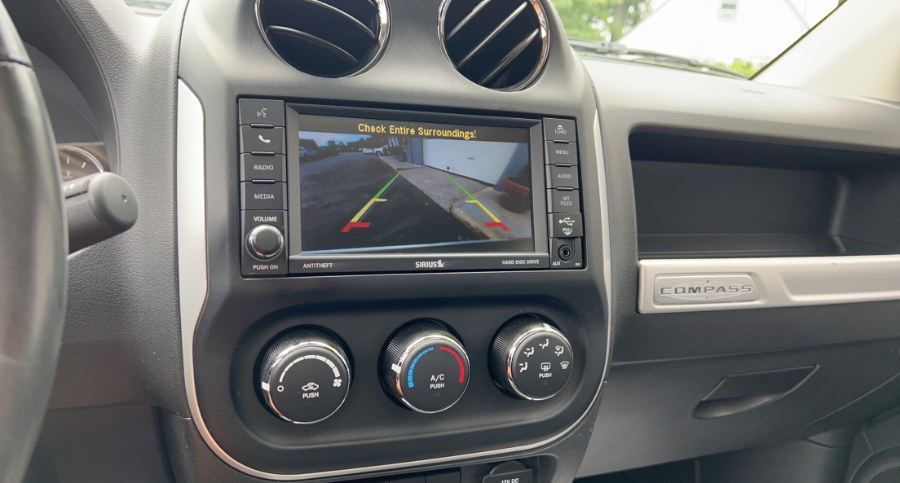 Used Jeep Compass 4WD 4dr Latitude 2015 | West End Automotive Center. Waterbury, Connecticut Used Jeep Compass 4WD 4dr Latitude 2015 | West End Automotive Center. Waterbury, Connecticut