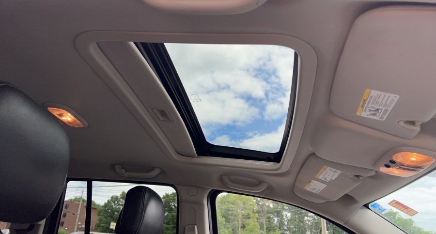 Used Jeep Compass 4WD 4dr Latitude 2015 | West End Automotive Center. Waterbury, Connecticut Used Jeep Compass 4WD 4dr Latitude 2015 | West End Automotive Center. Waterbury, Connecticut