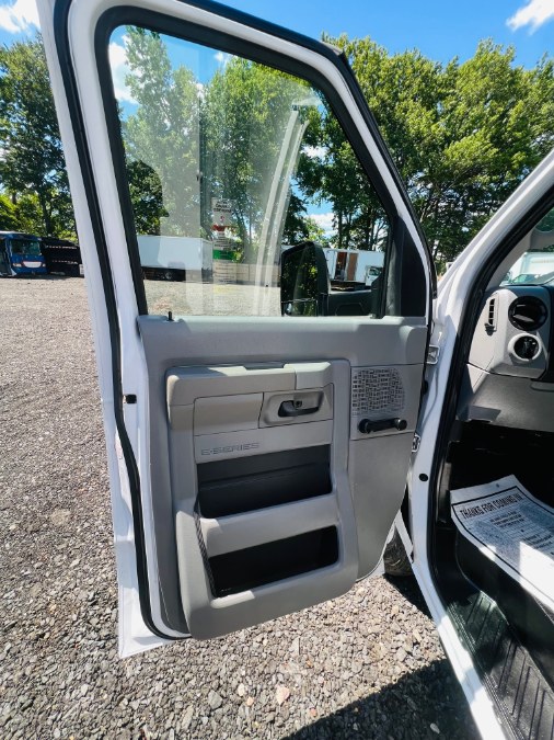 2014 Ford Econoline Commercial Cutaway E-350 SUPER DUTY 16 FEET DRY BOX + RAMP + NO CDL, available for sale in South Amboy, New Jersey | NJ Truck Spot. South Amboy, New Jersey 2014 Ford Econoline Commercial Cutaway E-350 SUPER DUTY 16 FEET DRY BOX + RAMP + NO CDL, available for sale in South Amboy, New Jersey | NJ Truck Spot. South Amboy, New Jersey