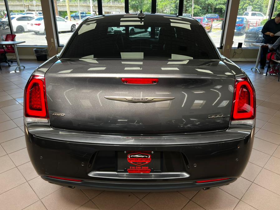 Used Chrysler 300 4dr Sdn 300S AWD 2016 | Power Motors East. Massapequa Park, New York Used Chrysler 300 4dr Sdn 300S AWD 2016 | Power Motors East. Massapequa Park, New York