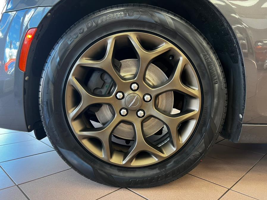 Used Chrysler 300 4dr Sdn 300S AWD 2016 | Power Motors East. Massapequa Park, New York Used Chrysler 300 4dr Sdn 300S AWD 2016 | Power Motors East. Massapequa Park, New York