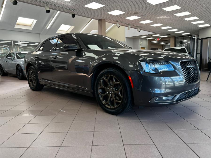 Used Chrysler 300 4dr Sdn 300S AWD 2016 | Power Motors East. Massapequa Park, New York Used Chrysler 300 4dr Sdn 300S AWD 2016 | Power Motors East. Massapequa Park, New York