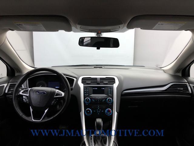 2014 Ford Fusion 4dr Sdn SE FWD, available for sale in Naugatuck, Connecticut | J&M Automotive Sls&Svc LLC. Naugatuck, Connecticut 2014 Ford Fusion 4dr Sdn SE FWD, available for sale in Naugatuck, Connecticut | J&M Automotive Sls&Svc LLC. Naugatuck, Connecticut