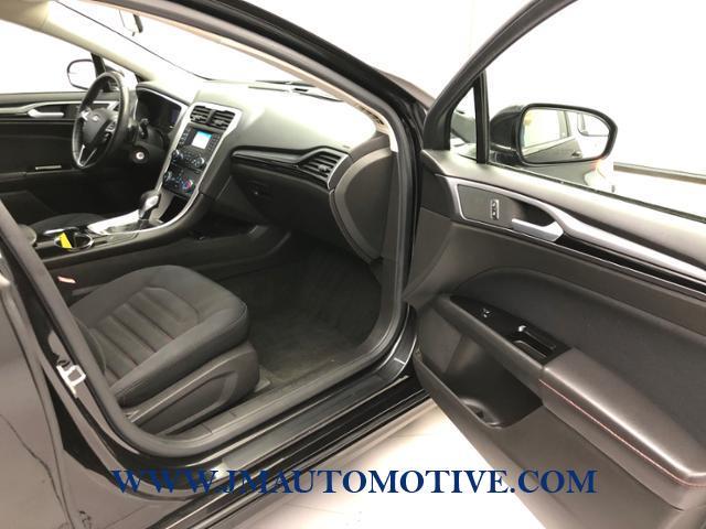 2014 Ford Fusion 4dr Sdn SE FWD, available for sale in Naugatuck, Connecticut | J&M Automotive Sls&Svc LLC. Naugatuck, Connecticut 2014 Ford Fusion 4dr Sdn SE FWD, available for sale in Naugatuck, Connecticut | J&M Automotive Sls&Svc LLC. Naugatuck, Connecticut