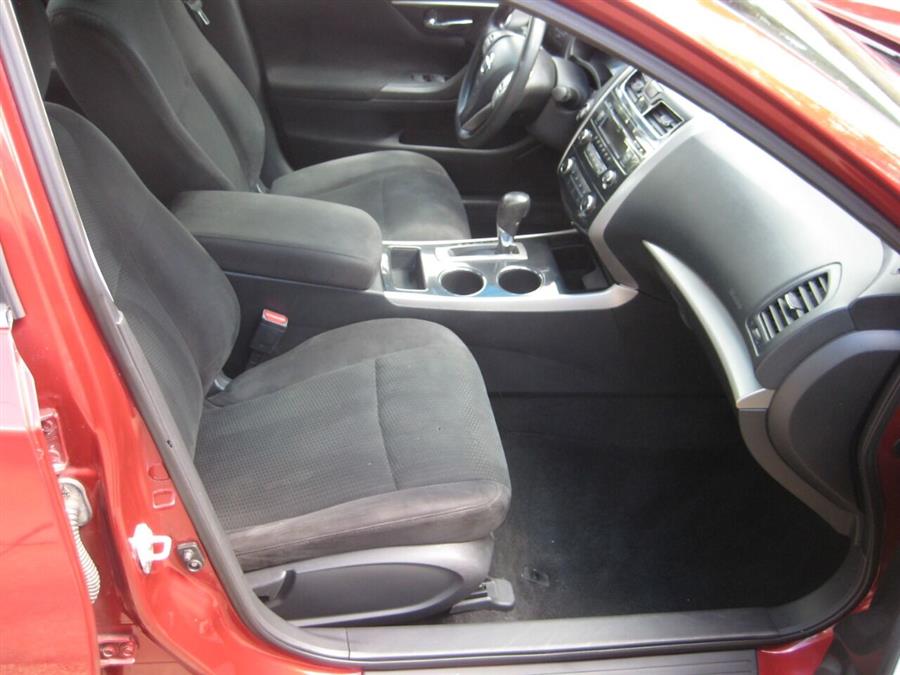 2014 Nissan Altima 2.5 S 4dr Sedan, available for sale in Massapequa, New York | Rite Choice Auto Inc.. Massapequa, New York 2014 Nissan Altima 2.5 S 4dr Sedan, available for sale in Massapequa, New York | Rite Choice Auto Inc.. Massapequa, New York