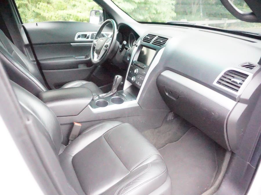 2014 Ford Explorer 4WD 4dr XLT, available for sale in New Britain, Connecticut | Supreme Automotive. New Britain, Connecticut 2014 Ford Explorer 4WD 4dr XLT, available for sale in New Britain, Connecticut | Supreme Automotive. New Britain, Connecticut
