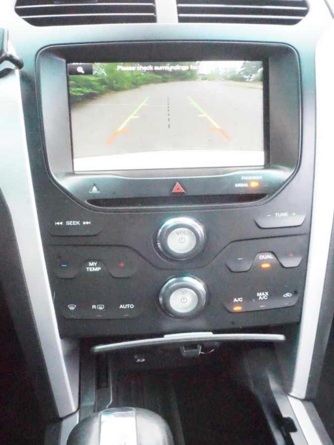 2014 Ford Explorer 4WD 4dr XLT, available for sale in New Britain, Connecticut | Supreme Automotive. New Britain, Connecticut 2014 Ford Explorer 4WD 4dr XLT, available for sale in New Britain, Connecticut | Supreme Automotive. New Britain, Connecticut