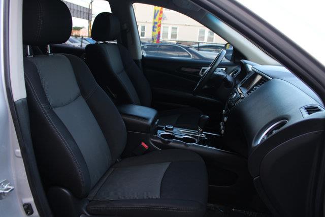 2018 Nissan Pathfinder SV, available for sale in Elmont, New York | NY Luxury Motors. Elmont, New York 2018 Nissan Pathfinder SV, available for sale in Elmont, New York | NY Luxury Motors. Elmont, New York