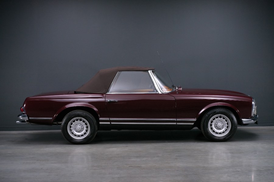 Used Mercedes-Benz 250 SL 2 Door Convertible 1967 | Meccanic Shop North Inc. North Salem, New York Used Mercedes-Benz 250 SL 2 Door Convertible 1967 | Meccanic Shop North Inc. North Salem, New York