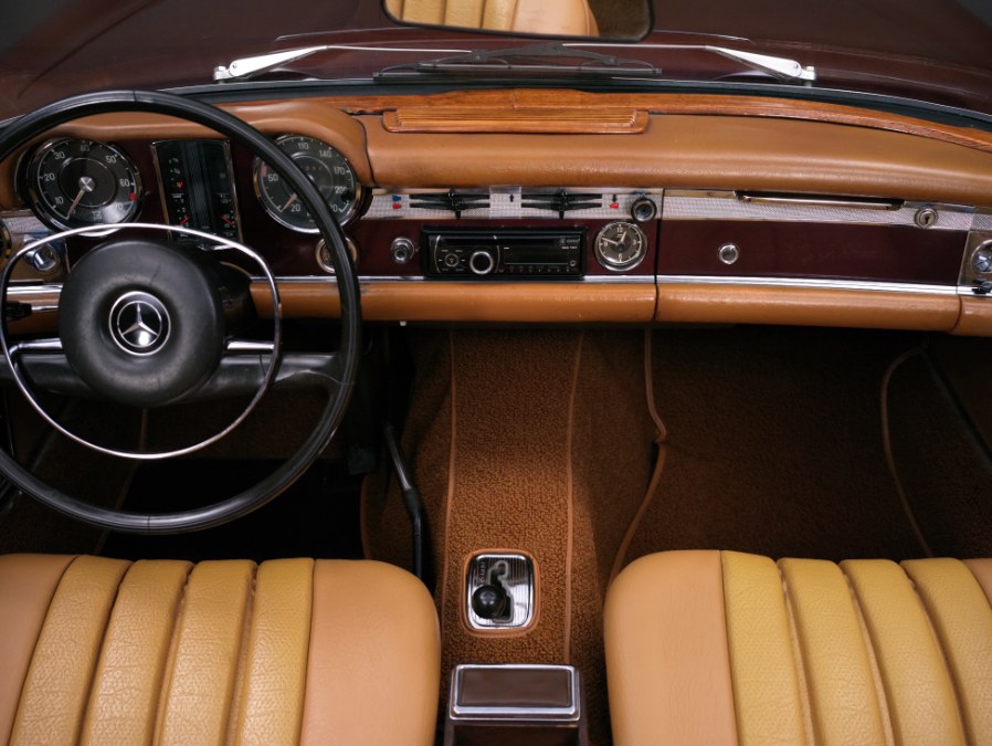 Used Mercedes-Benz 250 SL 2 Door Convertible 1967 | Meccanic Shop North Inc. North Salem, New York Used Mercedes-Benz 250 SL 2 Door Convertible 1967 | Meccanic Shop North Inc. North Salem, New York
