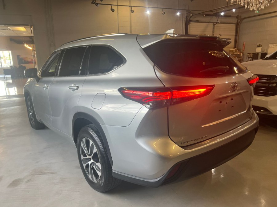 Used Toyota Highlander XLE FWD (Natl) 2020 | Inman Motors Sales. Medford, Massachusetts Used Toyota Highlander XLE FWD (Natl) 2020 | Inman Motors Sales. Medford, Massachusetts