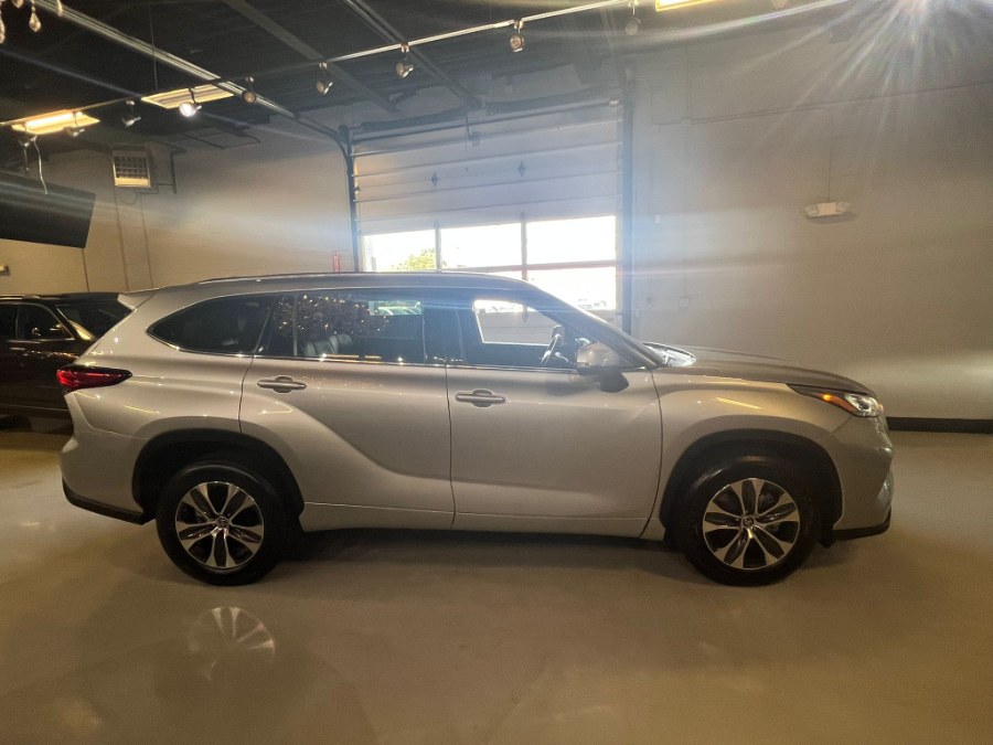 Used Toyota Highlander XLE FWD (Natl) 2020 | Inman Motors Sales. Medford, Massachusetts Used Toyota Highlander XLE FWD (Natl) 2020 | Inman Motors Sales. Medford, Massachusetts