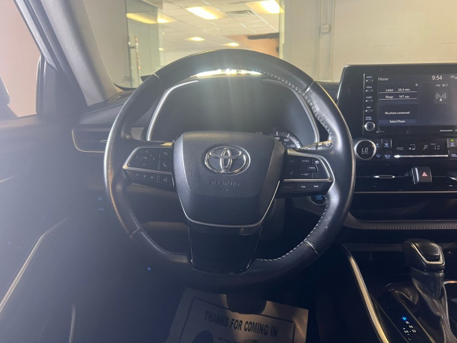 Used Toyota Highlander XLE FWD (Natl) 2020 | Inman Motors Sales. Medford, Massachusetts Used Toyota Highlander XLE FWD (Natl) 2020 | Inman Motors Sales. Medford, Massachusetts