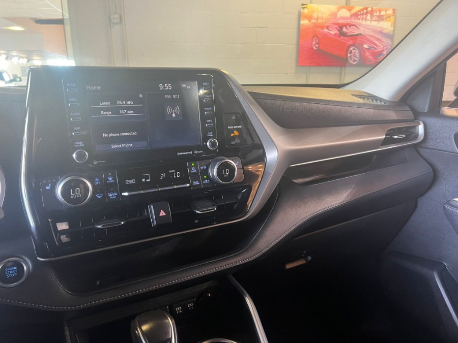 Used Toyota Highlander XLE FWD (Natl) 2020 | Inman Motors Sales. Medford, Massachusetts Used Toyota Highlander XLE FWD (Natl) 2020 | Inman Motors Sales. Medford, Massachusetts