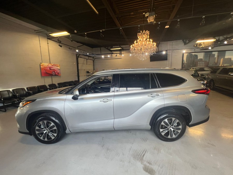 Used Toyota Highlander XLE FWD (Natl) 2020 | Inman Motors Sales. Medford, Massachusetts Used Toyota Highlander XLE FWD (Natl) 2020 | Inman Motors Sales. Medford, Massachusetts
