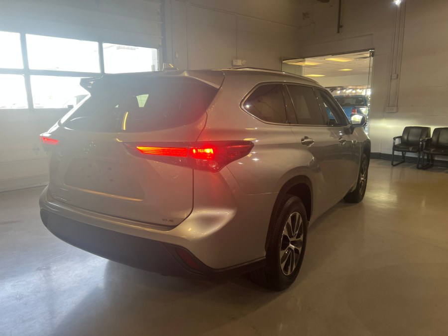 Used Toyota Highlander XLE FWD (Natl) 2020 | Inman Motors Sales. Medford, Massachusetts Used Toyota Highlander XLE FWD (Natl) 2020 | Inman Motors Sales. Medford, Massachusetts