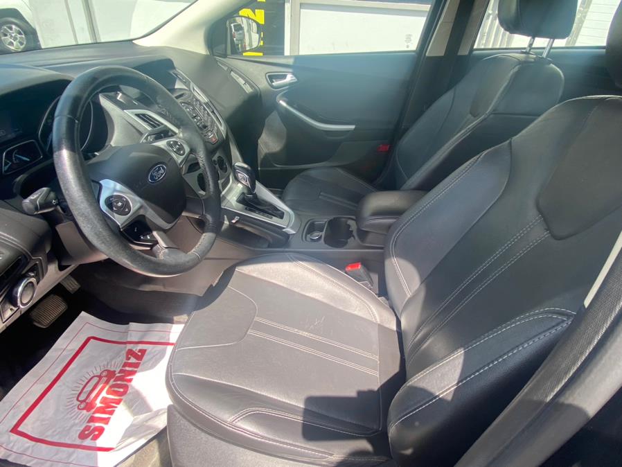 Used Ford Focus 4dr Sdn SE 2014 | CT Auto. Bridgeport, Connecticut Used Ford Focus 4dr Sdn SE 2014 | CT Auto. Bridgeport, Connecticut