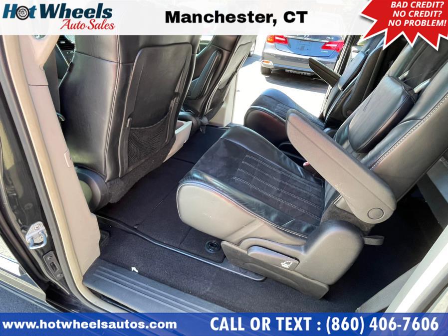 Used Chrysler Town & Country 4dr Wgn Limited 2016 | Hot Wheels Auto Sales LLC. Manchester, Connecticut Used Chrysler Town & Country 4dr Wgn Limited 2016 | Hot Wheels Auto Sales LLC. Manchester, Connecticut