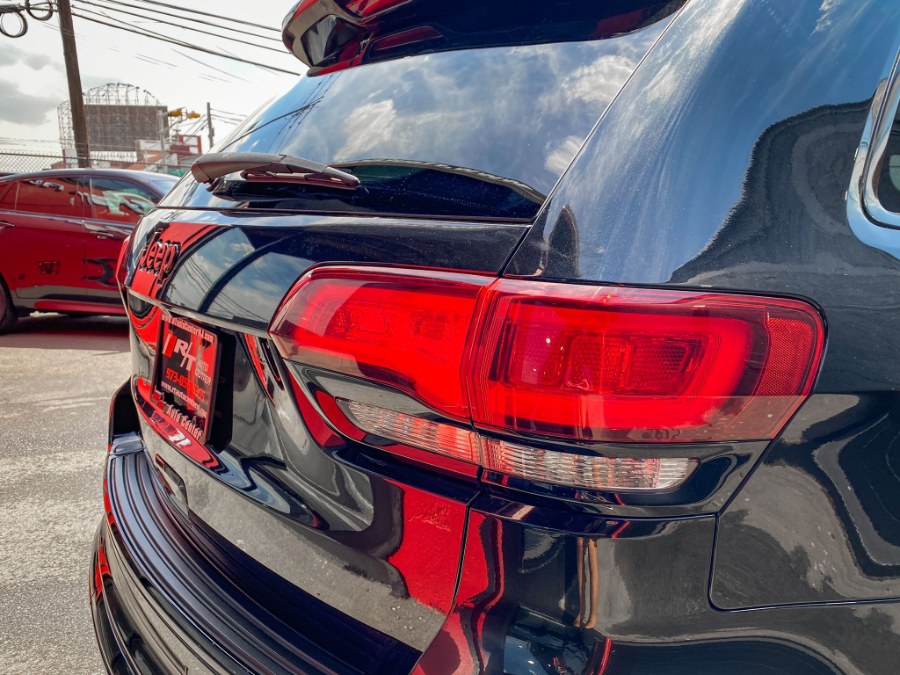 Used Jeep Grand Cherokee 4WD 4dr Overland 2015 | RT Auto Center LLC. Newark, New Jersey Used Jeep Grand Cherokee 4WD 4dr Overland 2015 | RT Auto Center LLC. Newark, New Jersey